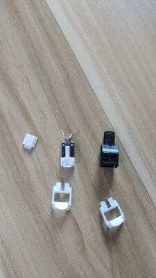 8-pin/RJ45 DRIVE-CLIQ Servo Motor Connector with 1000V Voltage Rating and Crimp/Solder Termination